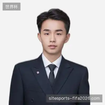邹怡
